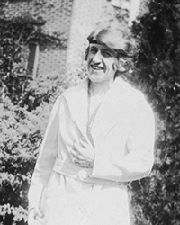 This photo released by the Reginald F. Lewis Museum in Baltimore, shows a 1915 photograph of artist Ruth Starr Rose.  An exhibition of her work opened at the museum on Oct. 10, 2015. Rose described her artwork in a speech as "the very insignificant struggle of one human being against a world of ignorance and hate," and added: "The very little I have been able to do is only the smallest dent in the steel wall of the caste system." (Reginald F. Lewis Museum via AP)